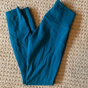 Lululemon In Movement Tight Everlux 25 - Size 2 - Teal